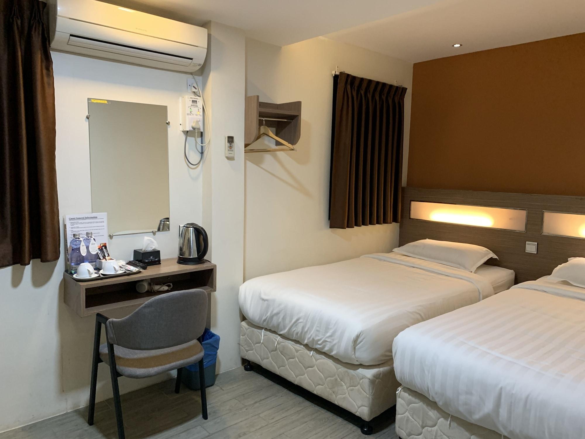 The Vibe Inn Yangon Extérieur photo